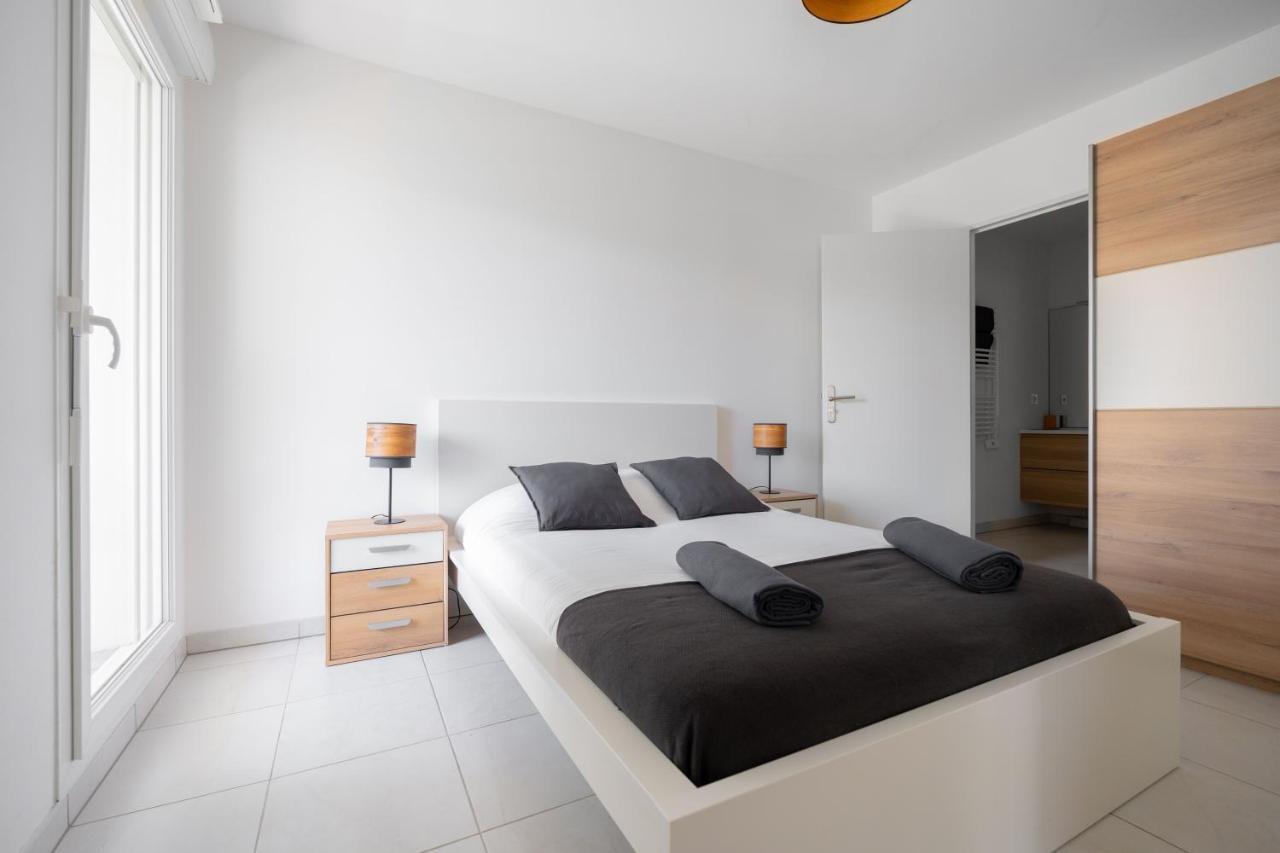 T2 Entre La Et Le Velodrome-terrasse / Parking Apartment Marseilles